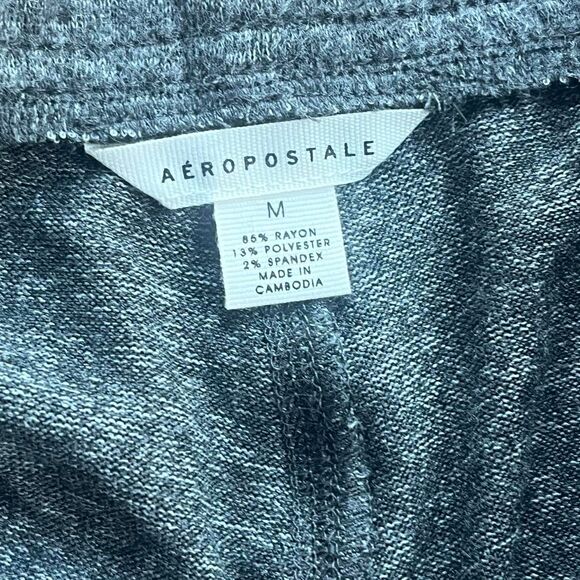 Aeropostale Grey Gym Shorts Retro Collegiate Atheletic Micro mini in Medium - Picture 3 of 4